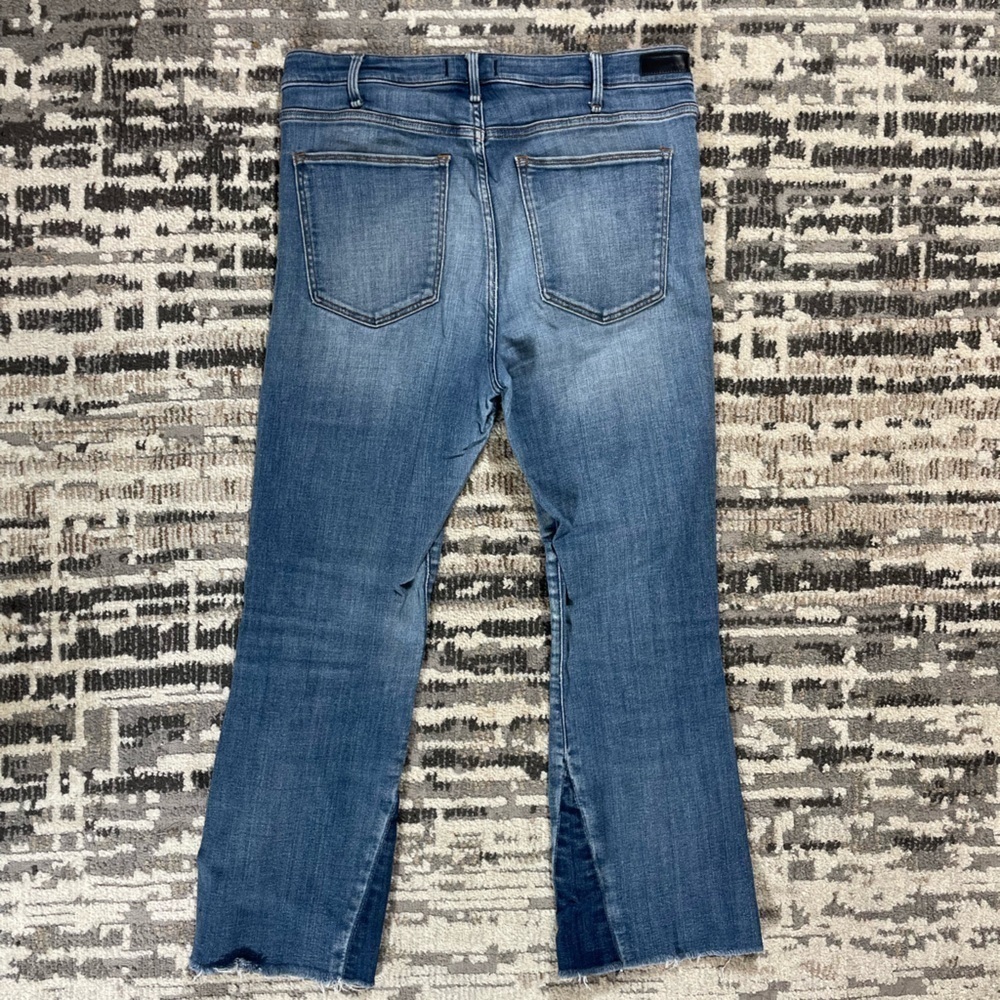 Abercrombie & Finch Simone Highrise Cropped Flare With Raw Hem Blue Cotton Jean - Picture 5 of 13